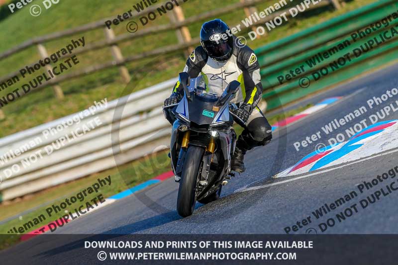 PJM Wedding Photography;enduro digital images;event digital images;eventdigitalimages;mallory park;mallory park photographs;mallory park trackday;mallory park trackday photographs;no limits trackdays;peter wileman photography;racing digital images;trackday digital images;trackday photos
